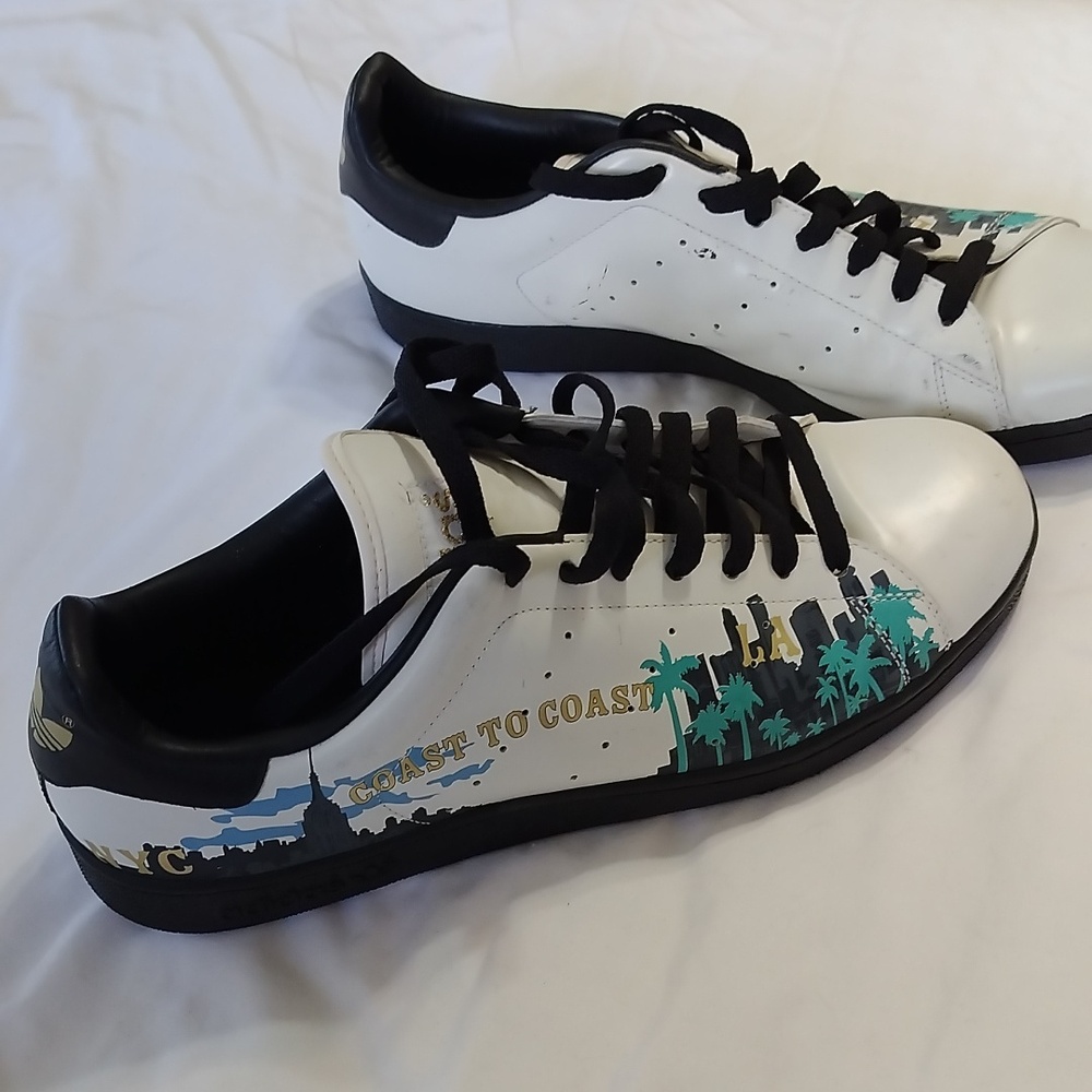 Adidas Stan Smith 2 coast to coast Size12. White/Black